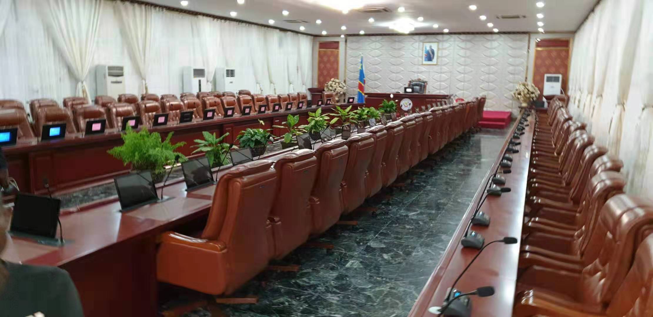 鸿业刚果金总统府同声传译系统家具10