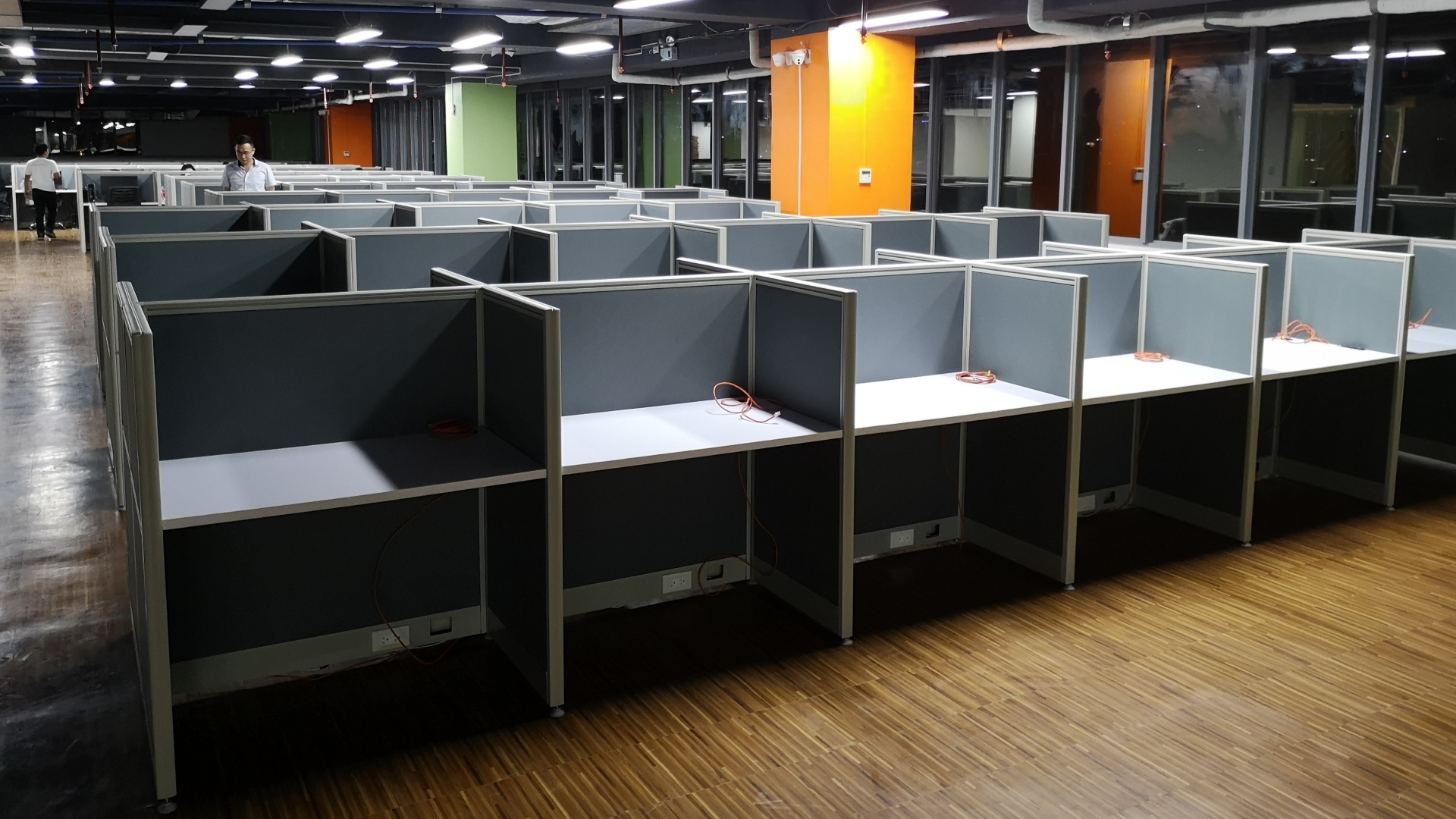 workstation (2)